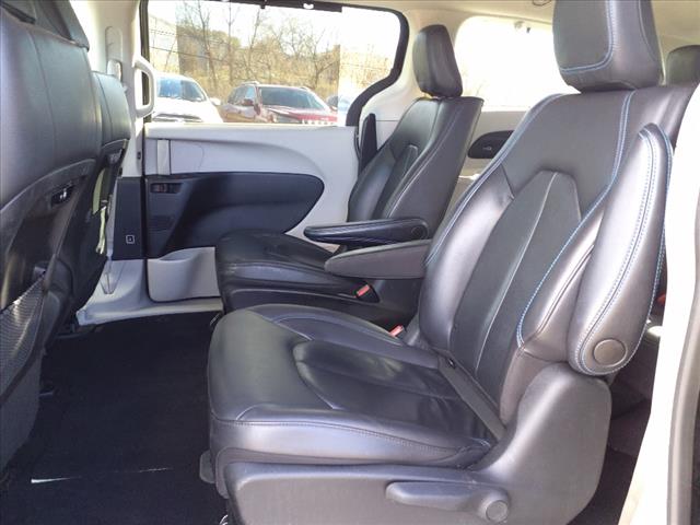 2021 Chrysler Pacifica Hybrid Touring L