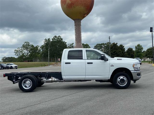 2024 RAM Ram 3500 Chassis Cab RAM 3500 TRADESMAN CREW CAB CHASSIS 4X2 60 CA