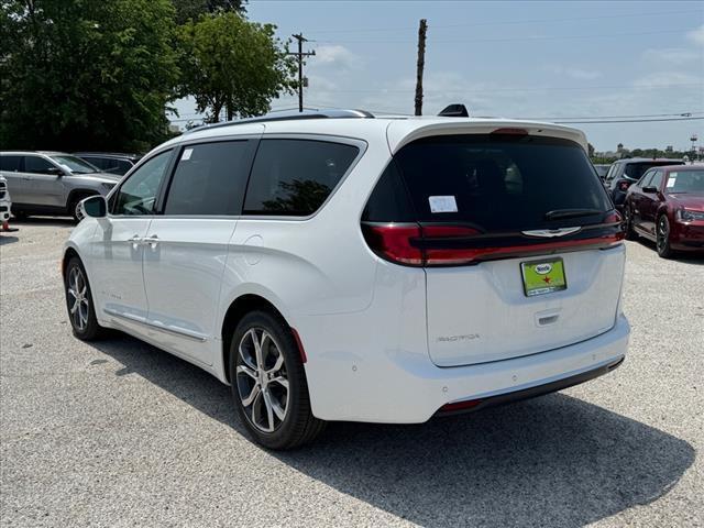 2024 Chrysler Pacifica PACIFICA PINNACLE