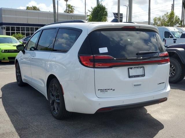 2024 Chrysler Pacifica PACIFICA LIMITED