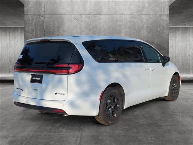 2024 Chrysler Pacifica Hybrid PACIFICA PLUG-IN HYBRID S APPEARANCE