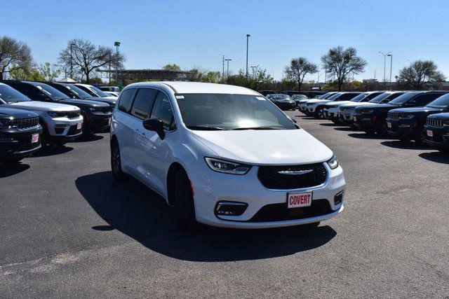 2024 Chrysler Pacifica Hybrid PACIFICA PLUG-IN HYBRID SELECT