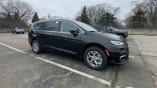 2024 Chrysler Pacifica PACIFICA LIMITED AWD