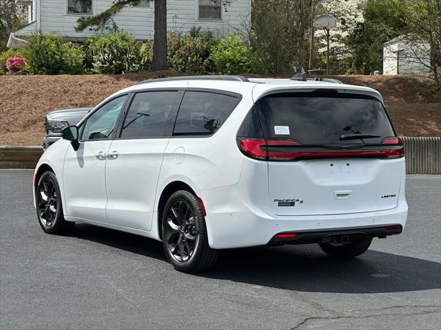 2024 Chrysler Pacifica PACIFICA LIMITED