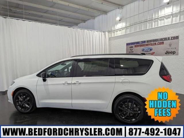 2024 Chrysler Pacifica PACIFICA LIMITED AWD