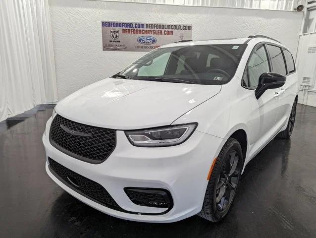 2024 Chrysler Pacifica PACIFICA LIMITED AWD