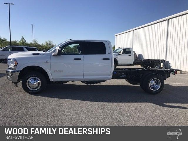 2024 RAM Ram 3500 Chassis Cab RAM 3500 SLT CREW CAB CHASSIS 4X4 60 CA