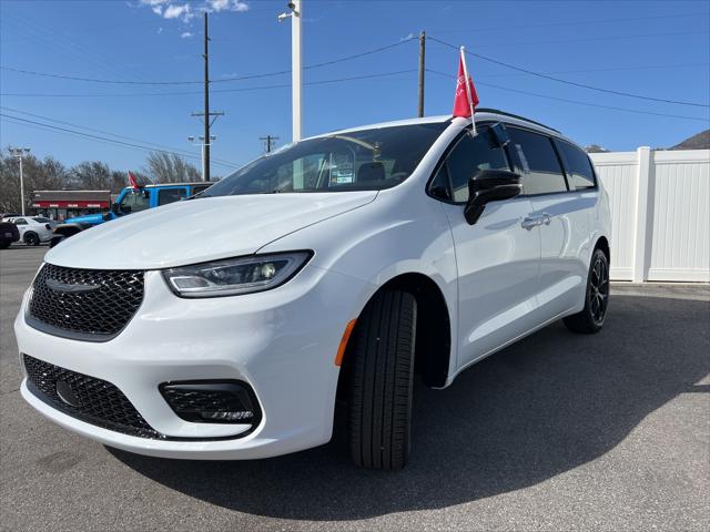 2024 Chrysler Pacifica PACIFICA TOURING L AWD