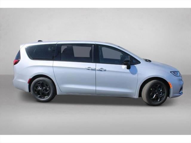 2024 Chrysler Pacifica Hybrid PACIFICA PLUG-IN HYBRID S APPEARANCE