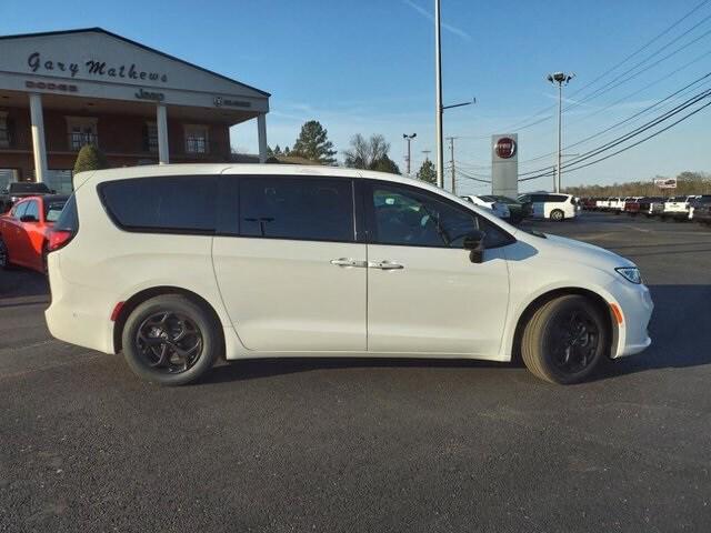 2024 Chrysler Pacifica Hybrid PACIFICA PLUG-IN HYBRID S APPEARANCE