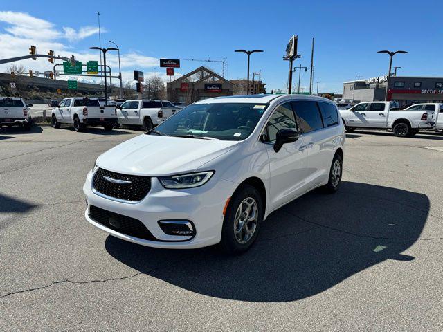 2024 Chrysler Pacifica PACIFICA LIMITED AWD