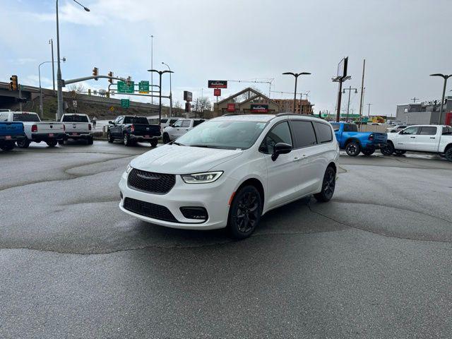 2024 Chrysler Pacifica PACIFICA LIMITED AWD