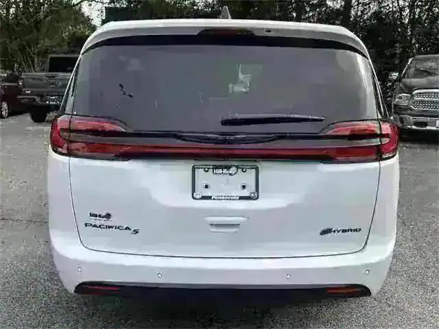 2024 Chrysler Pacifica Hybrid PACIFICA PLUG-IN HYBRID S APPEARANCE