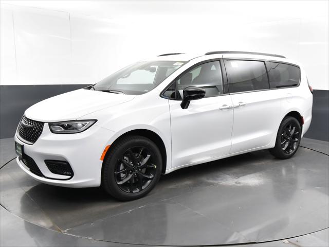 2024 Chrysler Pacifica PACIFICA TOURING L AWD