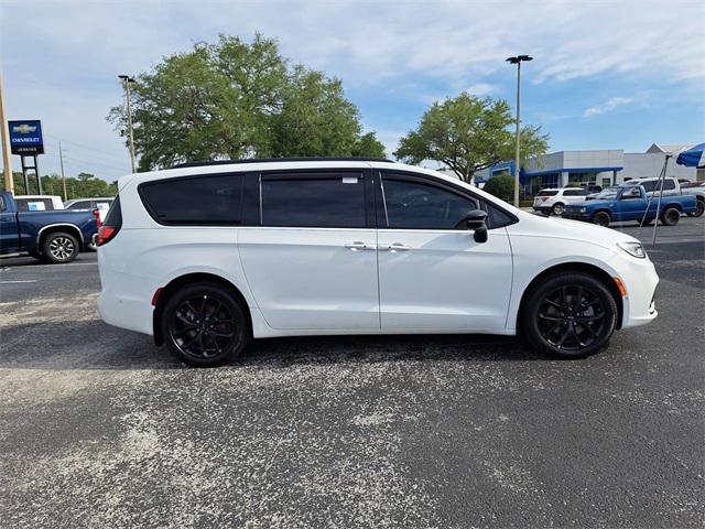 2024 Chrysler Pacifica PACIFICA LIMITED AWD