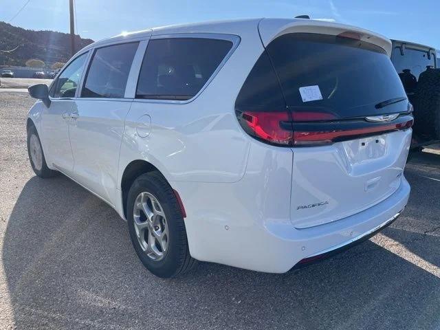 2024 Chrysler Pacifica PACIFICA LIMITED AWD