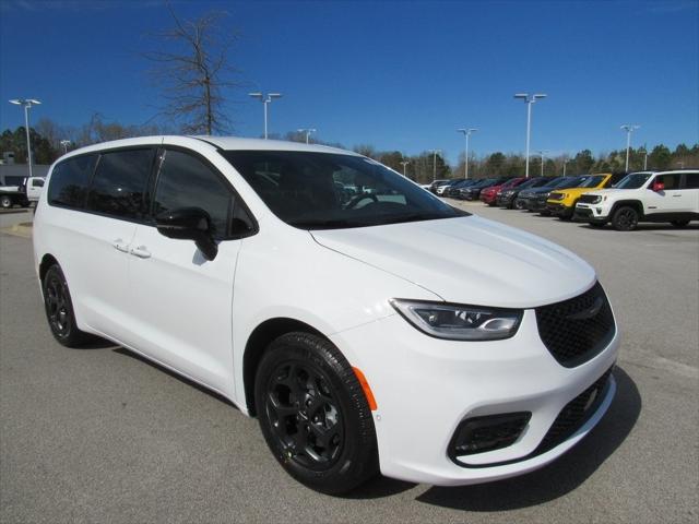 2024 Chrysler Pacifica Hybrid PACIFICA PLUG-IN HYBRID S APPEARANCE