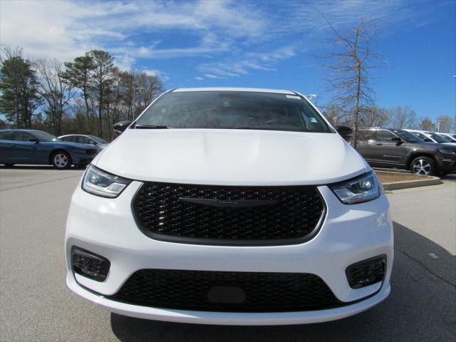 2024 Chrysler Pacifica Hybrid PACIFICA PLUG-IN HYBRID S APPEARANCE