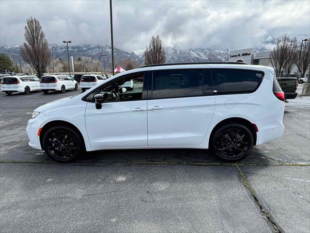 2024 Chrysler Pacifica PACIFICA LIMITED AWD