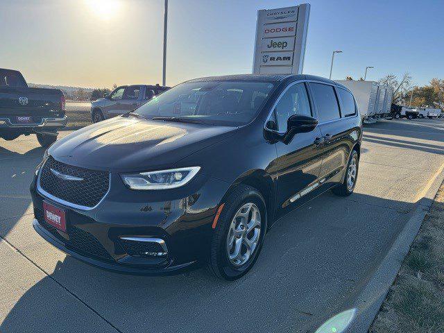 2024 Chrysler Pacifica PACIFICA LIMITED AWD