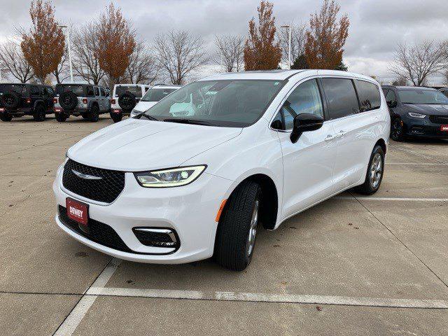 2024 Chrysler Pacifica PACIFICA LIMITED AWD