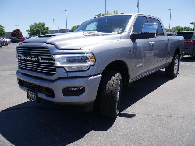 2024 RAM Ram 3500 RAM 3500 LARAMIE CREW CAB 4X4 64 BOX