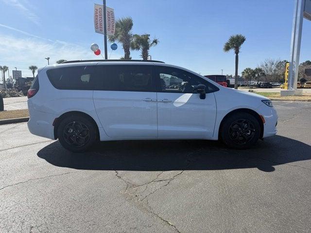 2024 Chrysler Pacifica Hybrid PACIFICA PLUG-IN HYBRID PREMIUM S APPEARANCE