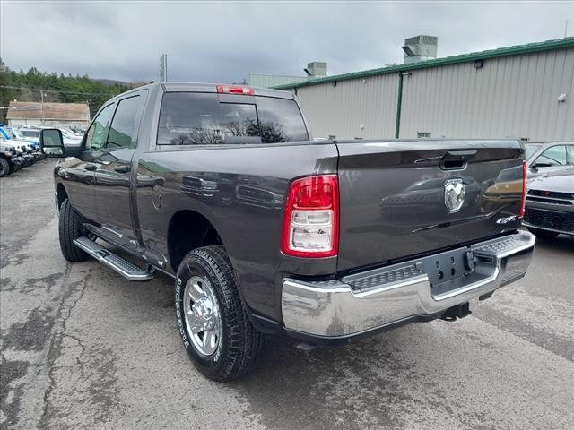 2024 RAM Ram 3500 RAM 3500 TRADESMAN CREW CAB 4X4 64 BOX