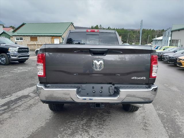 2024 RAM Ram 3500 RAM 3500 TRADESMAN CREW CAB 4X4 64 BOX