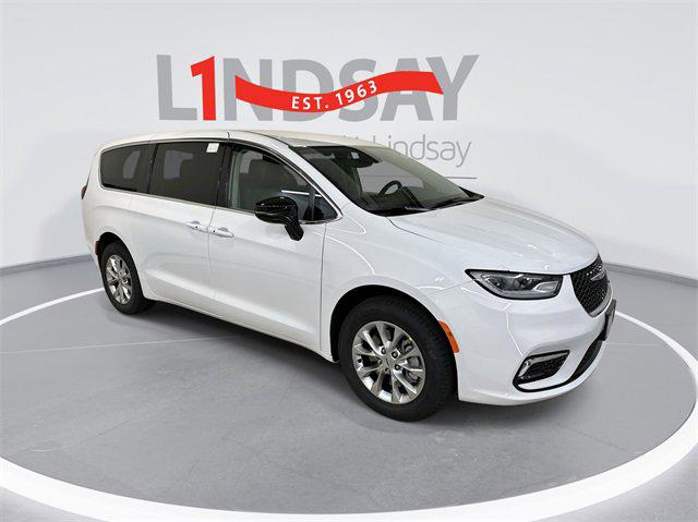 2024 Chrysler Pacifica PACIFICA TOURING L AWD