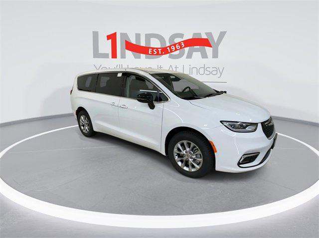 2024 Chrysler Pacifica PACIFICA TOURING L AWD