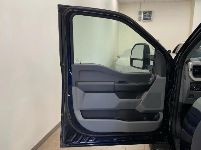 2024 Ford F-550 XL