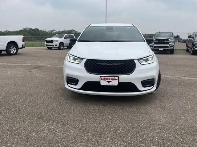 2024 Chrysler Pacifica Hybrid PACIFICA PLUG-IN HYBRID S APPEARANCE