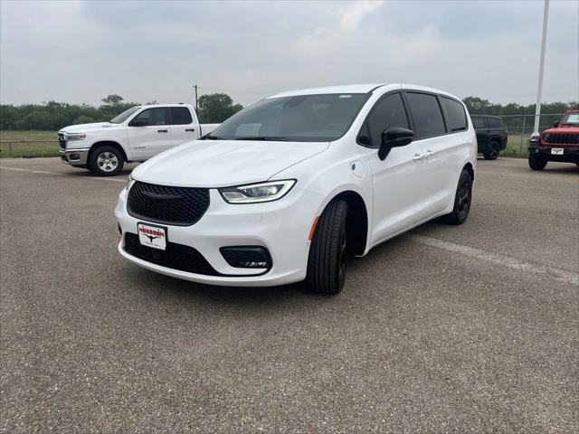 2024 Chrysler Pacifica Hybrid PACIFICA PLUG-IN HYBRID S APPEARANCE