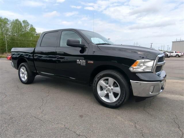 2024 RAM Ram 1500 Classic RAM 1500 CLASSIC TRADESMAN CREW CAB 4X4 57 BOX