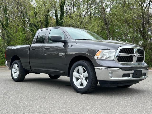 2024 RAM Ram 1500 Classic RAM 1500 CLASSIC TRADESMAN QUAD CAB 4X4 64 BOX