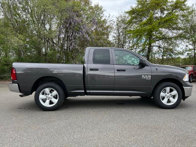 2024 RAM Ram 1500 Classic RAM 1500 CLASSIC TRADESMAN QUAD CAB 4X4 64 BOX