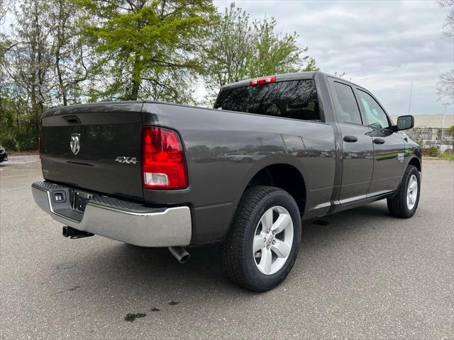 2024 RAM Ram 1500 Classic RAM 1500 CLASSIC TRADESMAN QUAD CAB 4X4 64 BOX