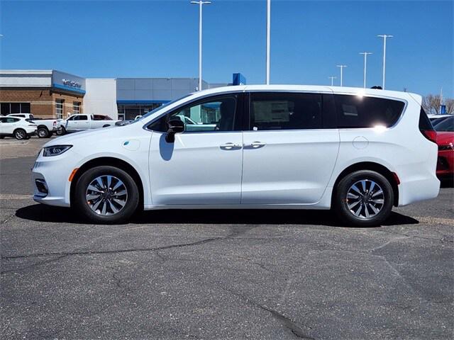 2024 Chrysler Pacifica Hybrid PACIFICA PLUG-IN HYBRID SELECT