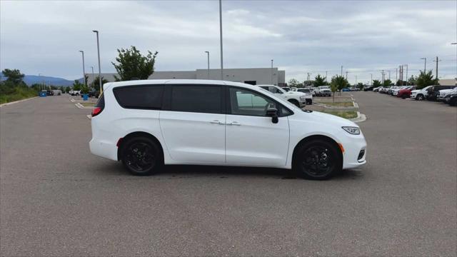 2024 Chrysler Pacifica Hybrid PACIFICA PLUG-IN HYBRID S APPEARANCE