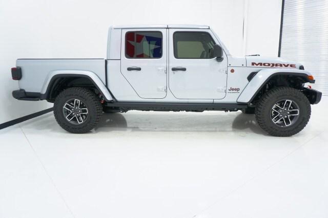 2024 Jeep Gladiator GLADIATOR MOJAVE X 4X4