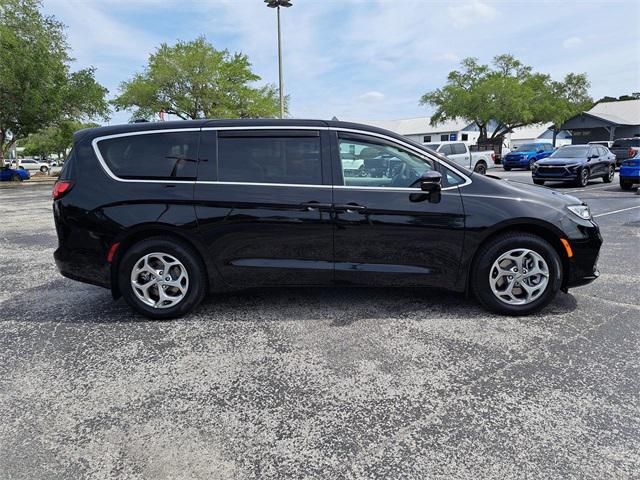 2024 Chrysler Pacifica PACIFICA LIMITED AWD