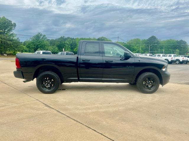 2024 RAM Ram 1500 Classic RAM 1500 CLASSIC TRADESMAN QUAD CAB 4X4 64 BOX