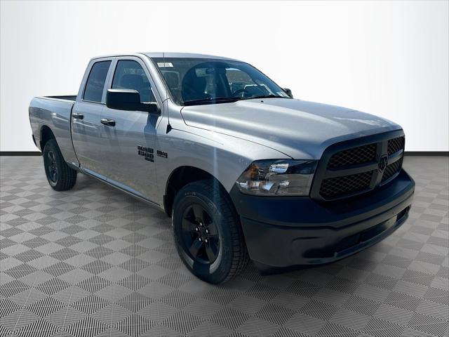 2024 RAM Ram 1500 Classic RAM 1500 CLASSIC TRADESMAN QUAD CAB 4X4 64 BOX