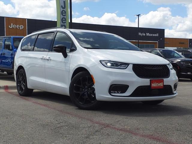 2024 Chrysler Pacifica PACIFICA LIMITED