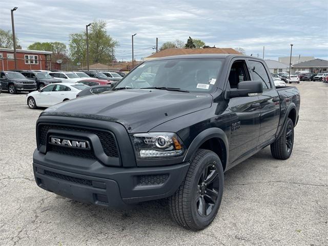 2024 RAM Ram 1500 Classic RAM 1500 CLASSIC WARLOCK CREW CAB 4X4 57 BOX