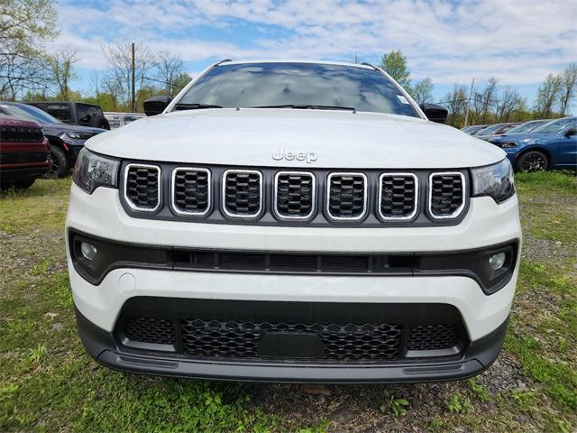 2024 Jeep Compass COMPASS LATITUDE 4X4