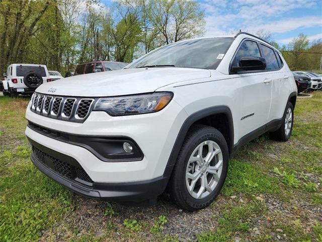 2024 Jeep Compass COMPASS LATITUDE 4X4