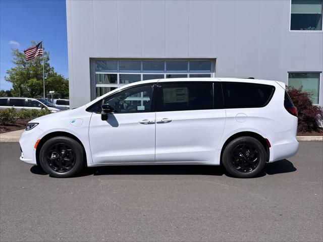 2024 Chrysler Pacifica Hybrid PACIFICA PLUG-IN HYBRID S APPEARANCE