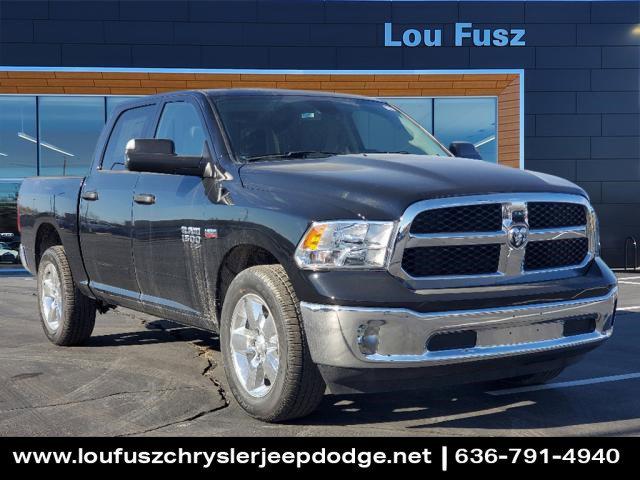 2024 RAM Ram 1500 Classic RAM 1500 CLASSIC TRADESMAN CREW CAB 4X4 57 BOX